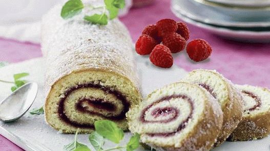 “照片覆盆子果酱海绵卷”