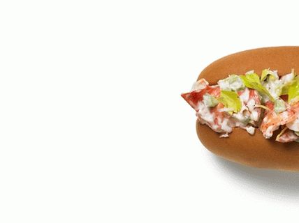 缅因风格龙虾热狗照片