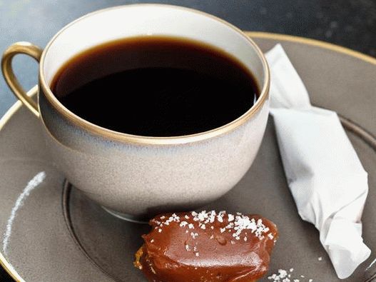 “太阳镜与盐芙蓉德塞尔的照片”