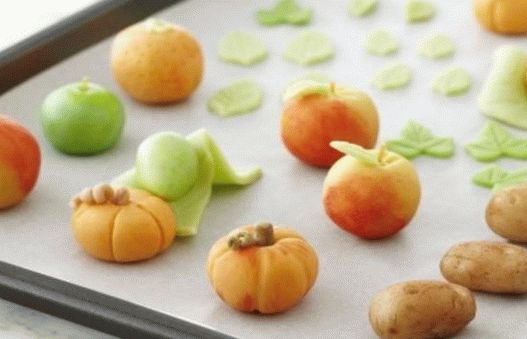 “照片如何雕刻小杏仁饼人物”
