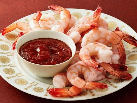 “香辣姜汁照片虾鸡尾酒”