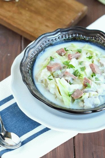 “照片爱尔兰牛肉腌牛肉奶油汤”