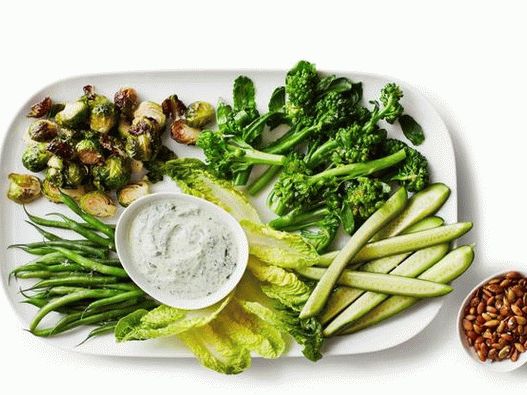 “照片原油与绿色酸奶浸”