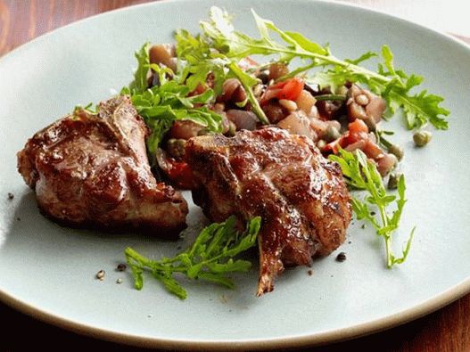 “茄子caponata羔羊肉饼”