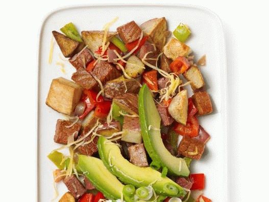 “用咸牛肉炒煮土豆的照片”