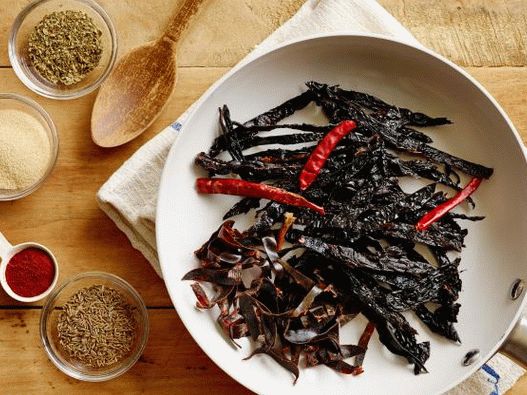 “照片辣椒粉与cascaber胡椒”