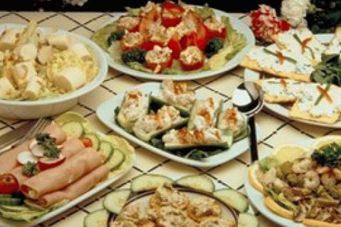 “男士节的节日餐桌布置”