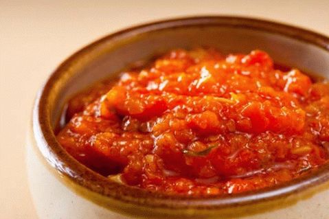 “冬季经过验证的adjika食谱”