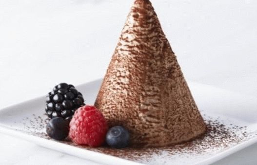 “Semifredo与巧克力和白酒的照片”