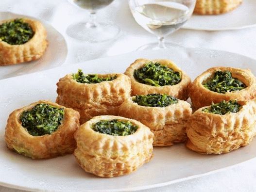 “照片泡芙配菠菜和奶酪”