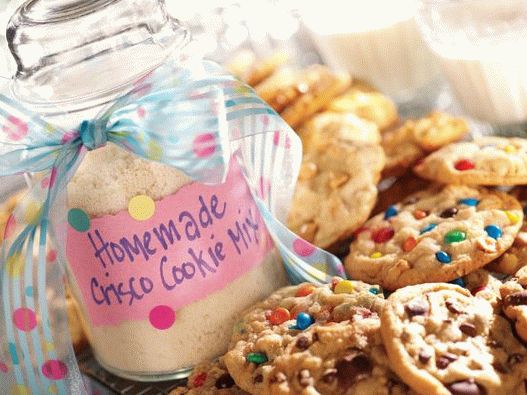 “照片用于烘烤自制饼干的混合物”