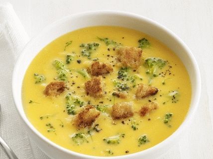 “西兰花和切达干酪的照片汤”