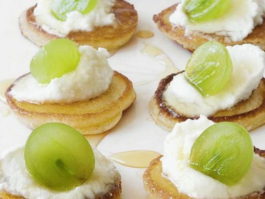 “玉米油条开胃菜的照片”