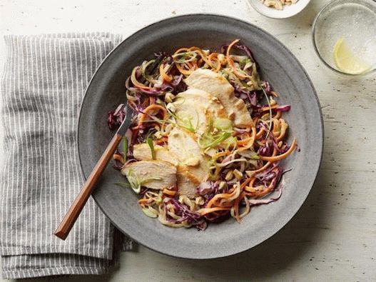 “泰国蔬菜鸡肉咖喱面（Whole30